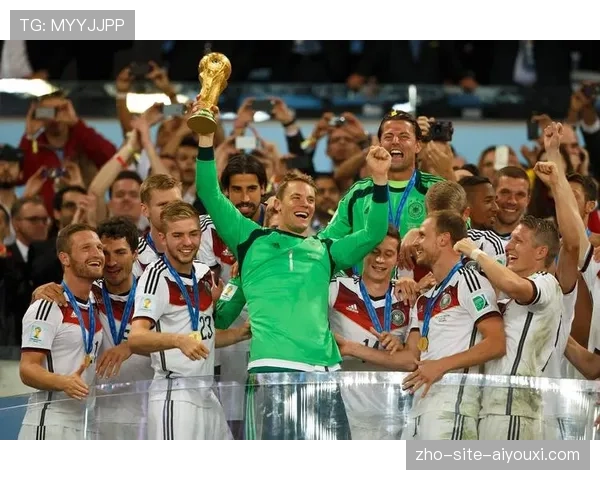 诺伊尔持球组织作用凸显 门将出球成进攻发起首环